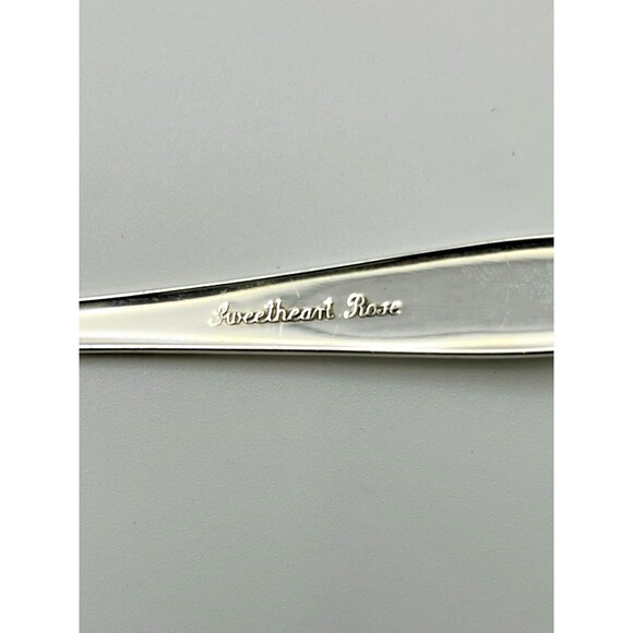 LUNT Sterling Silver Vintage Sweetheart Rose 6" Teaspoon - Picture 4 of 5